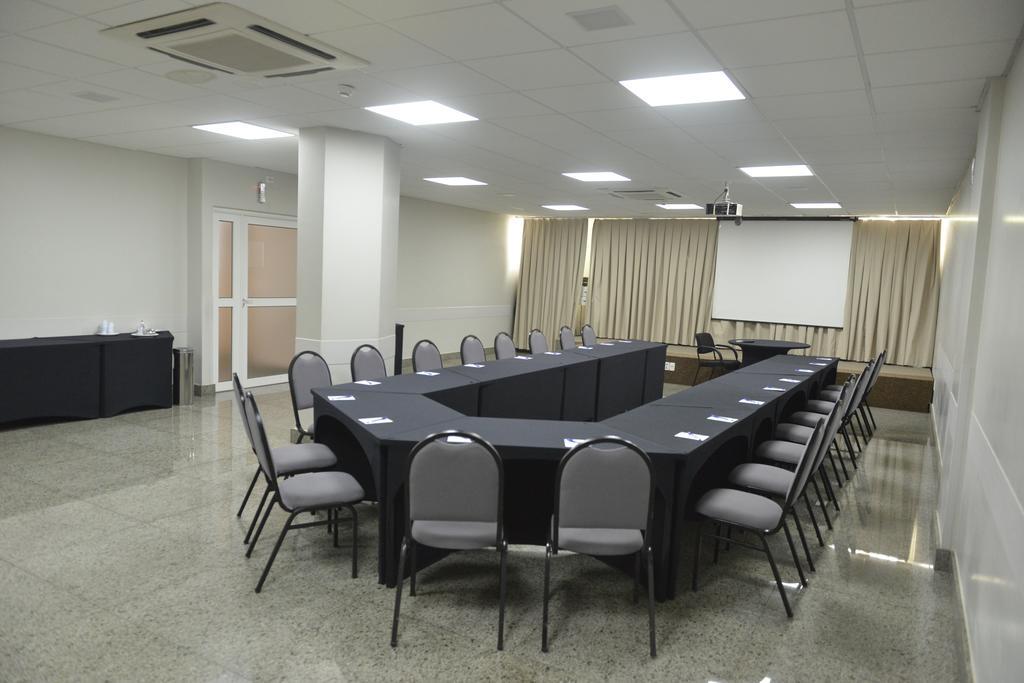 Oitis Hotel Goiânia Zewnętrze zdjęcie